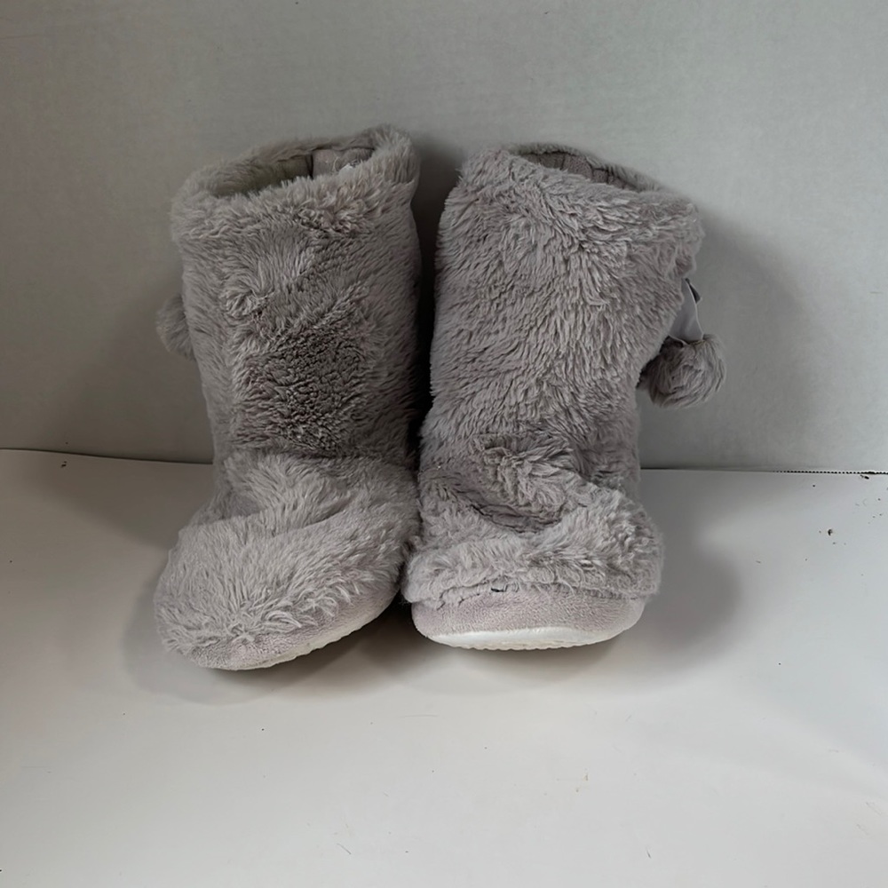 Gray fuzzy slippers booties size 9.5/10.5  pom pom warm winter
